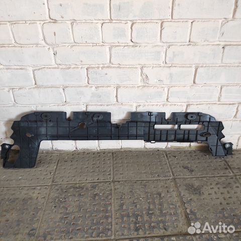 Пыльник замка капота Toyota Auris E150