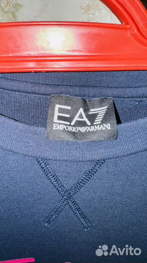 Свитшот Emporio Armani EA7 женский