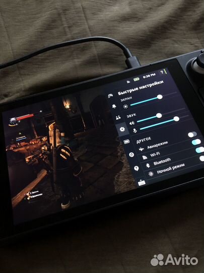 Портативная приставка Steam Deck