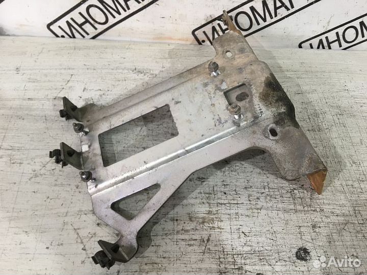 Площадка под акб Ниссан Кашкай j10