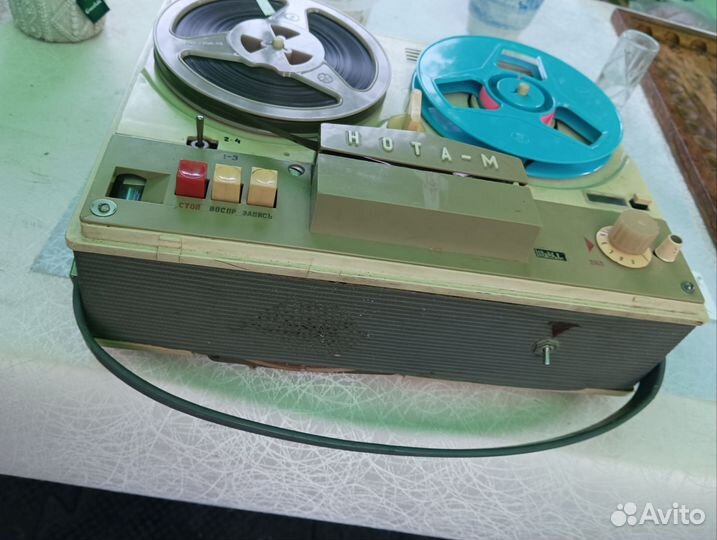 Катушечный магнитофон СССР