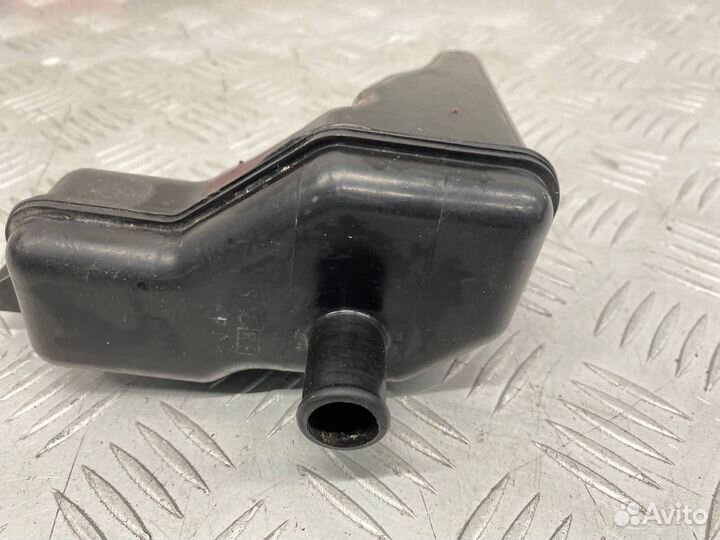 Б/У Резонатор воздушного фильтра Mazda Demio 1