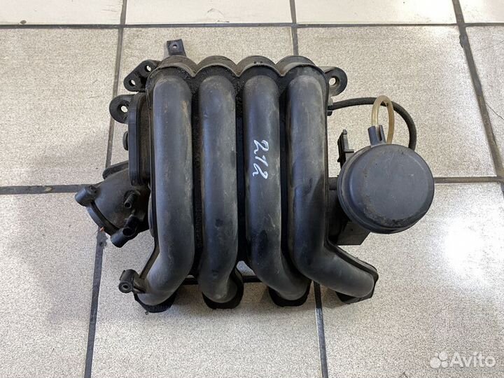 Впускной коллектор Audi A4 B5 1.8 ADR