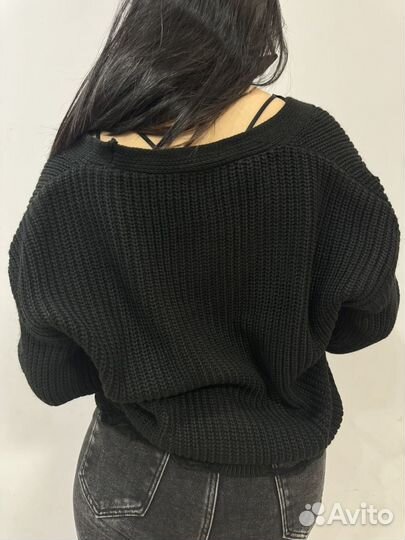 Женский кардиган рваный чёрный укороченный