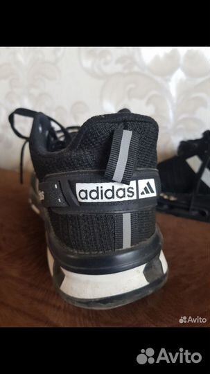 Кроссовки adidas