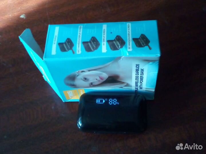 Беспроводные наушники F9 с зарядкой