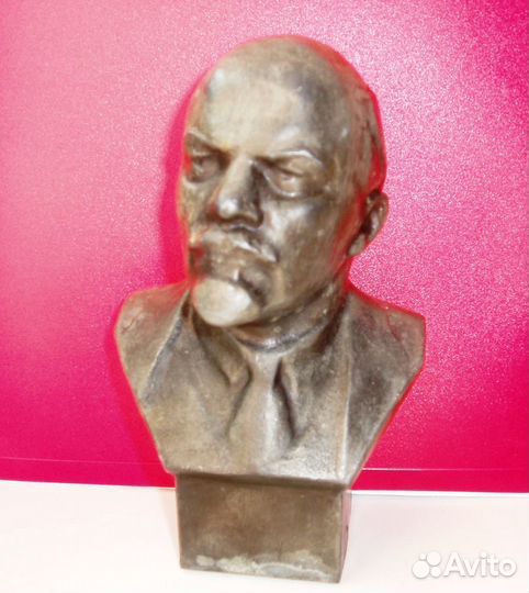 Статуэтки Ленина
