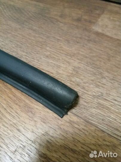 Уплотнительная резинка капота Hyundai Sonata седан