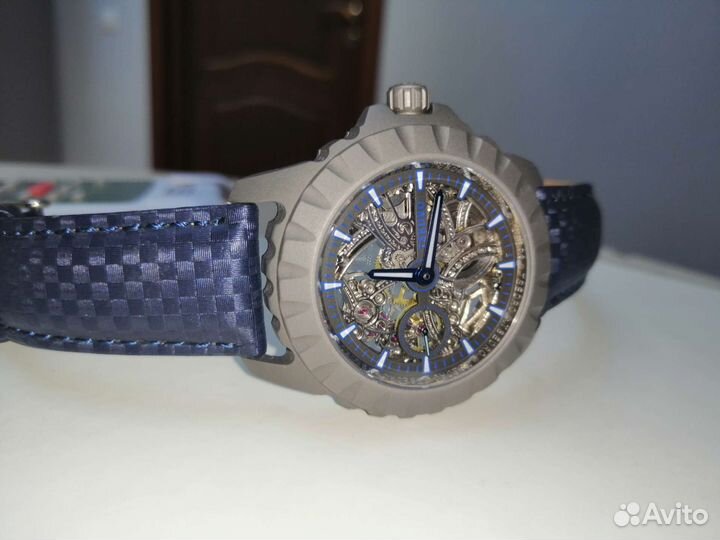 Эксклюзивные часы