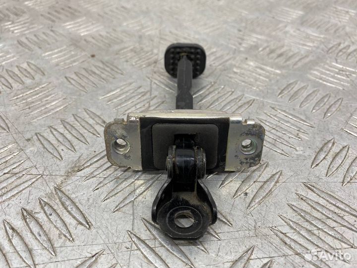 Б/У ограничитель двери передний правый Chevrolet