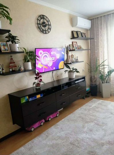 2-к. квартира, 50 м², 9/10 эт.