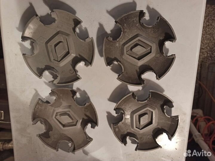 Колпаки ступичные Renault duster Рено дастер