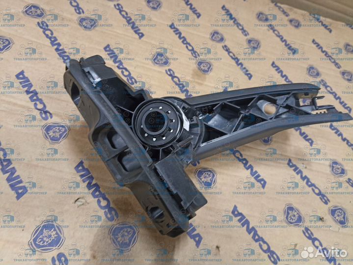 Левый нижний кронштейн зеркала (2544975)