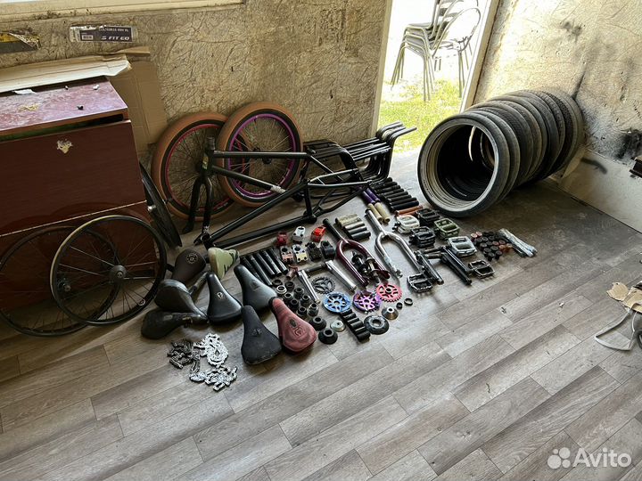Много запчастей для бмх