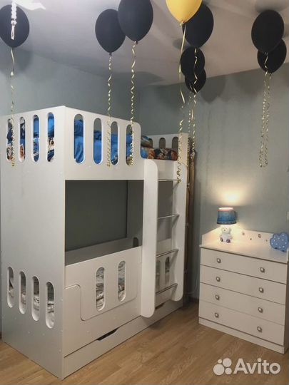 Двухъярусная кровать детская, новая в наличиис