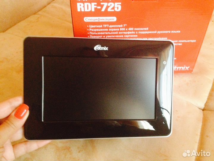 Новая цифровая фоторамка Ritmix RDF-725