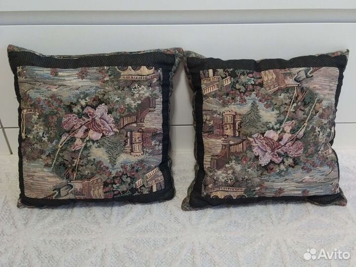 Подушка для дивана