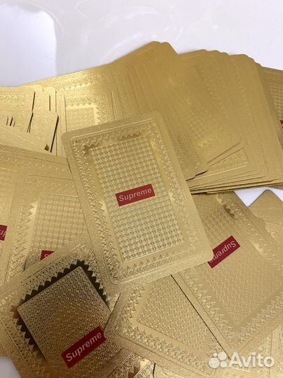 Supreme золотые карты