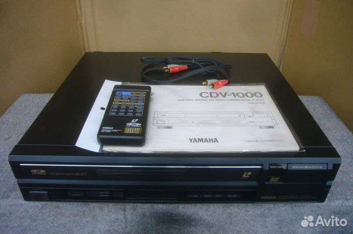 Проигрыватель LD и CD Yamaha CDV-1000