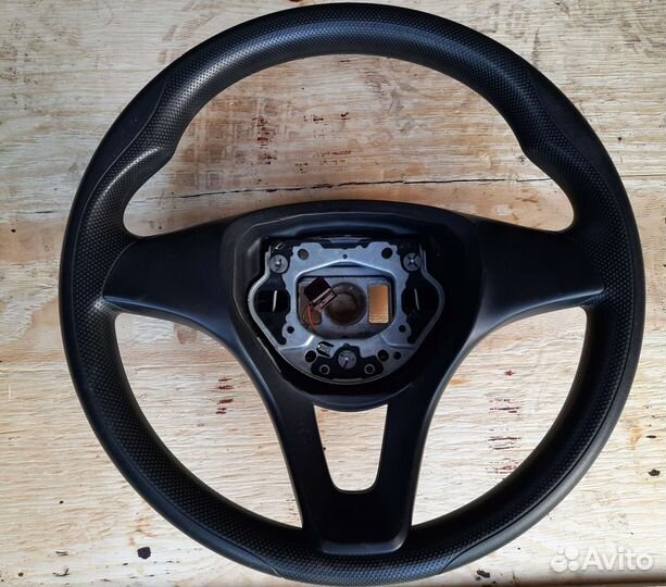 Руль на Mercedes V447 (A0004608003)