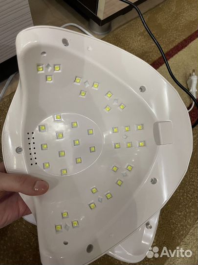 Лампа для ногтей