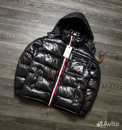 Куртка Moncler глянцевая зимняя