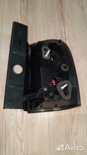 Фонарь задний Nissan terrano D10 Лев