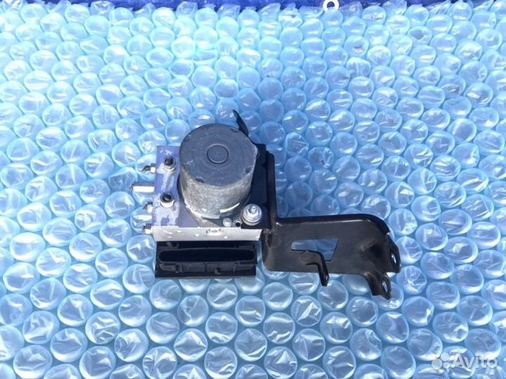 Блок abs Toyota Venza SUV 1arfe 2009