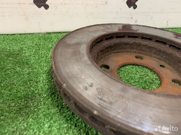 Передний тормозной диск Renault symbol clio 2