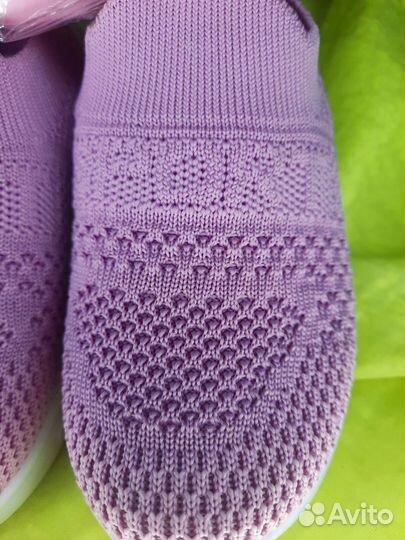 Розовые изики слипоны 25