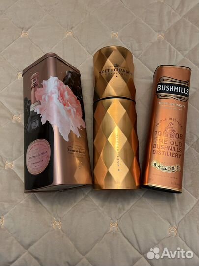 Металлические коробки и мягкие кофры для бутылок