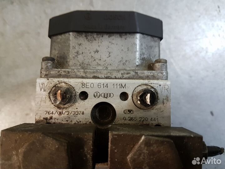 Блок ABS Audi a6 c5 8e0614111m