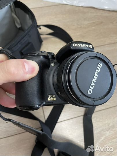 Olympus SP-570UZ