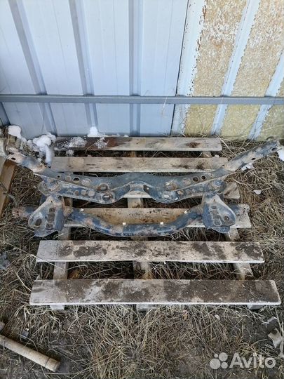 Подрамник задний Volkswagen Golf 5