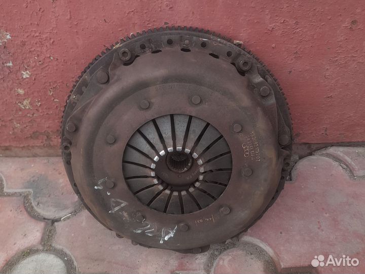 Маховик на Audi 80b4 2.0