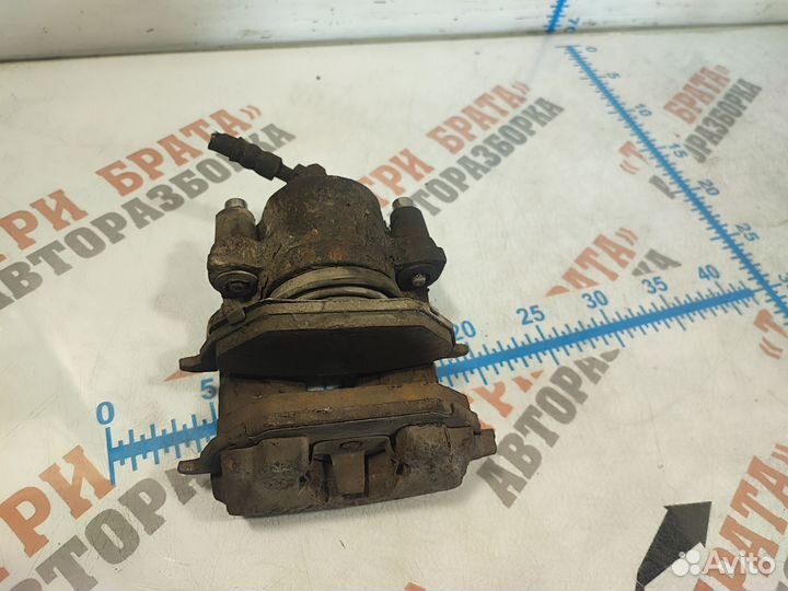 Шкода Фабия Суппорт передний Лев