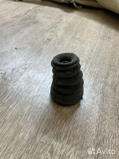 Пыльник ручного тормоза Audi 80 B2