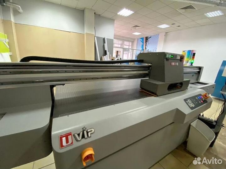 Планшетный уф-принтер uvip 3240