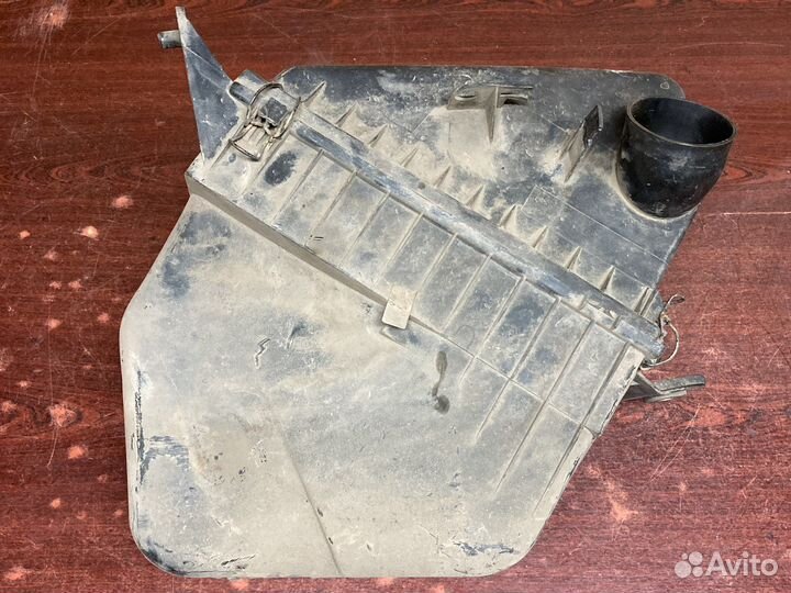 Корпус воздушного фильтра ауди 100 с4