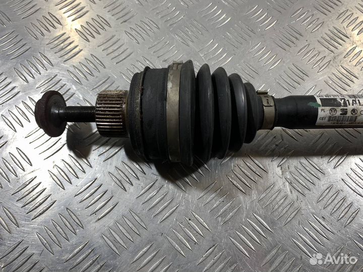 Полуось передняя Audi A5 8T рест. 2013 8K0407271AL