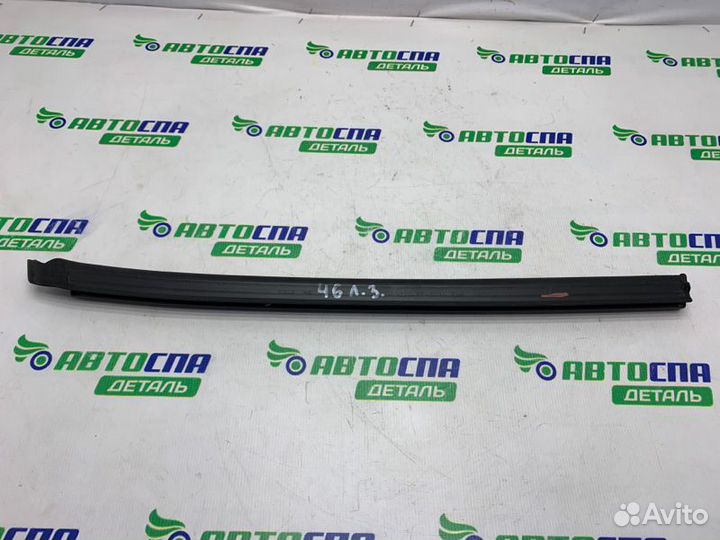 Уплотнитель двери стекла задний левый Mazda 3Bp