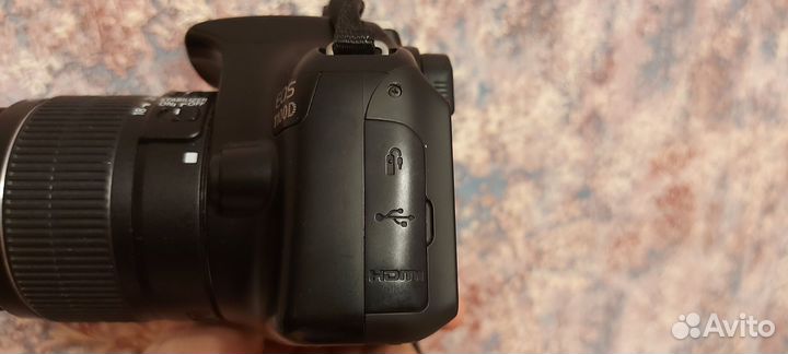 Зеркальный фотоаппарат Canon EOS 1100 D