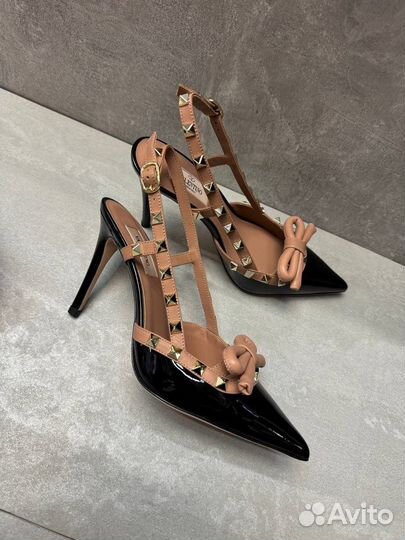 Туфли Valentino rockstud bow