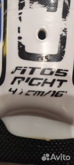 Щитки хоккейные 16