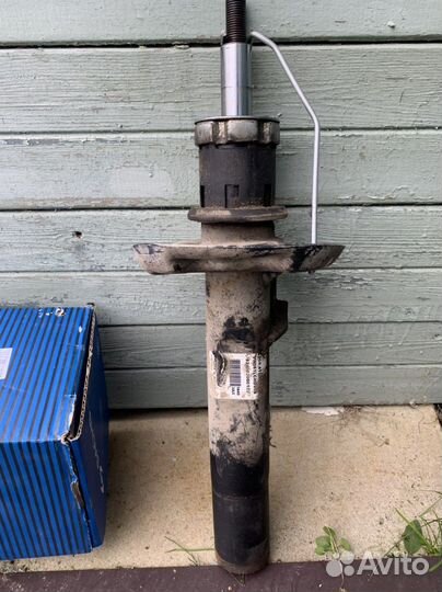 Амортизатор Volkswagen jetta