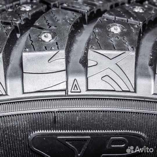 Dunlop SP Winter Ice 03 235/50 R18 101T