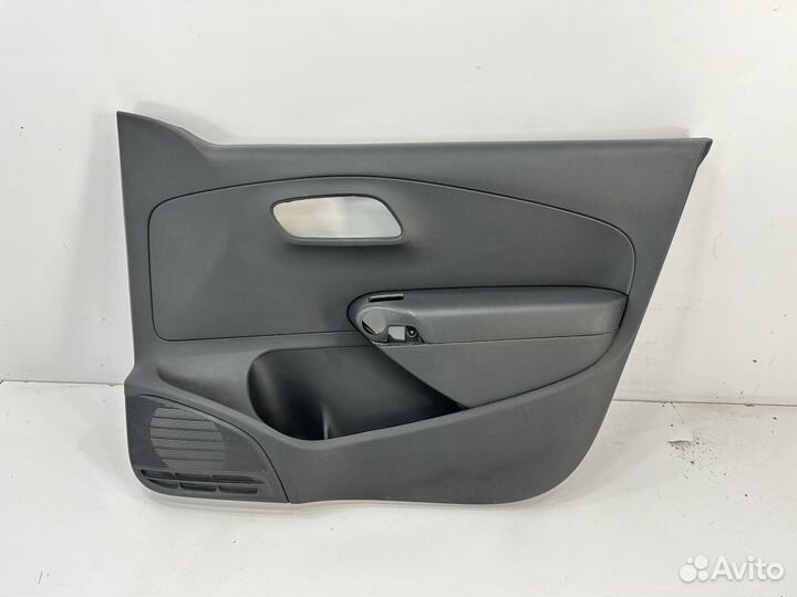 VW Polo 5 2019 Обшивка двери передняя правая