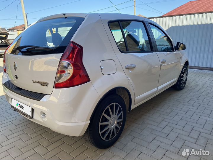 Renault Sandero, 2013