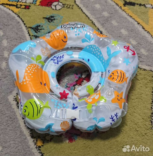 Набор из стульчика и круга для купания