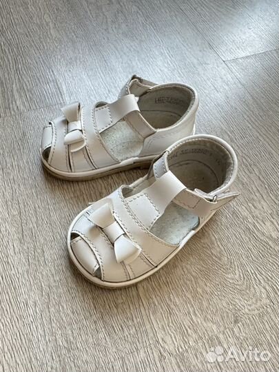 Сандали для девочки